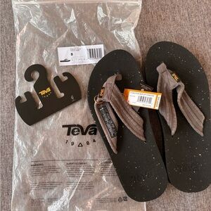 Teva Men's M Reflip Canvas Sandal, Size 8